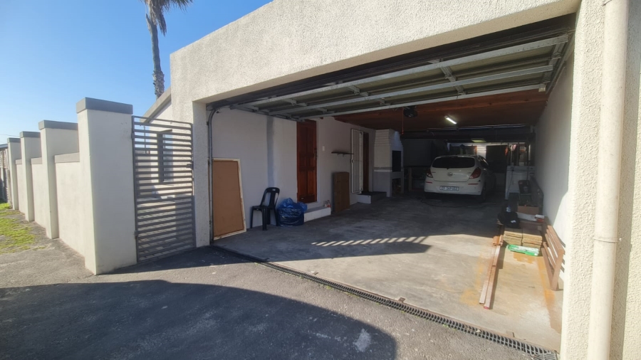 2 Bedroom Property for Sale in Belhar Western Cape